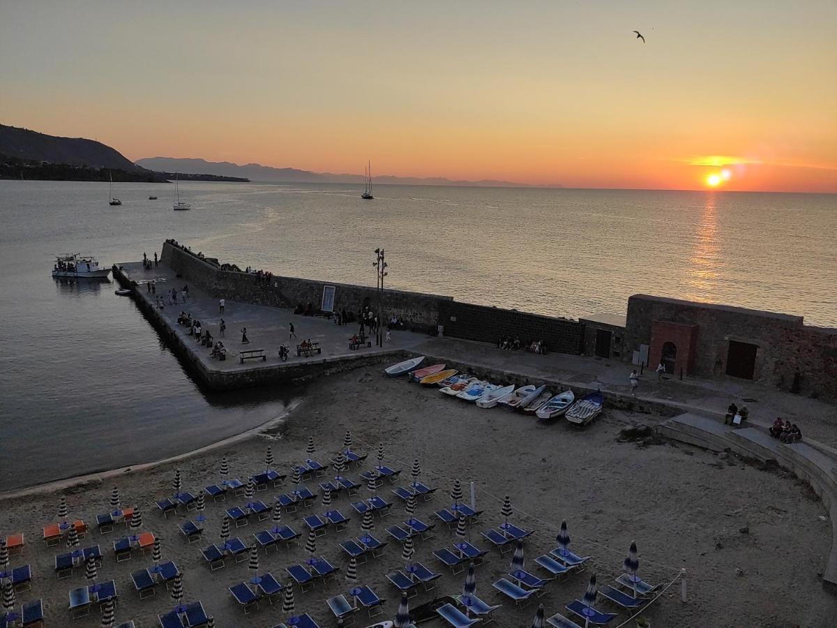 צ'פאלו Casa Vacanze Tramonto Alla Marina מראה חיצוני תמונה