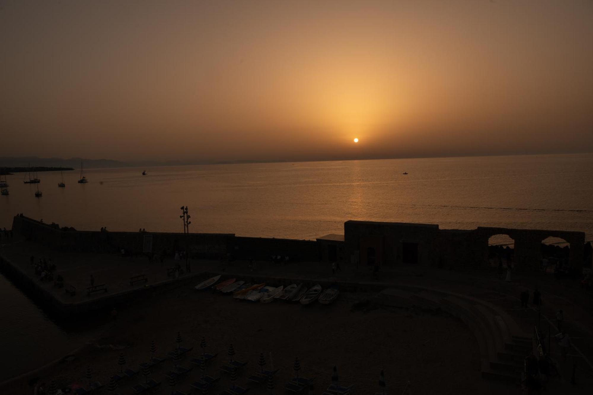 צ'פאלו Casa Vacanze Tramonto Alla Marina מראה חיצוני תמונה