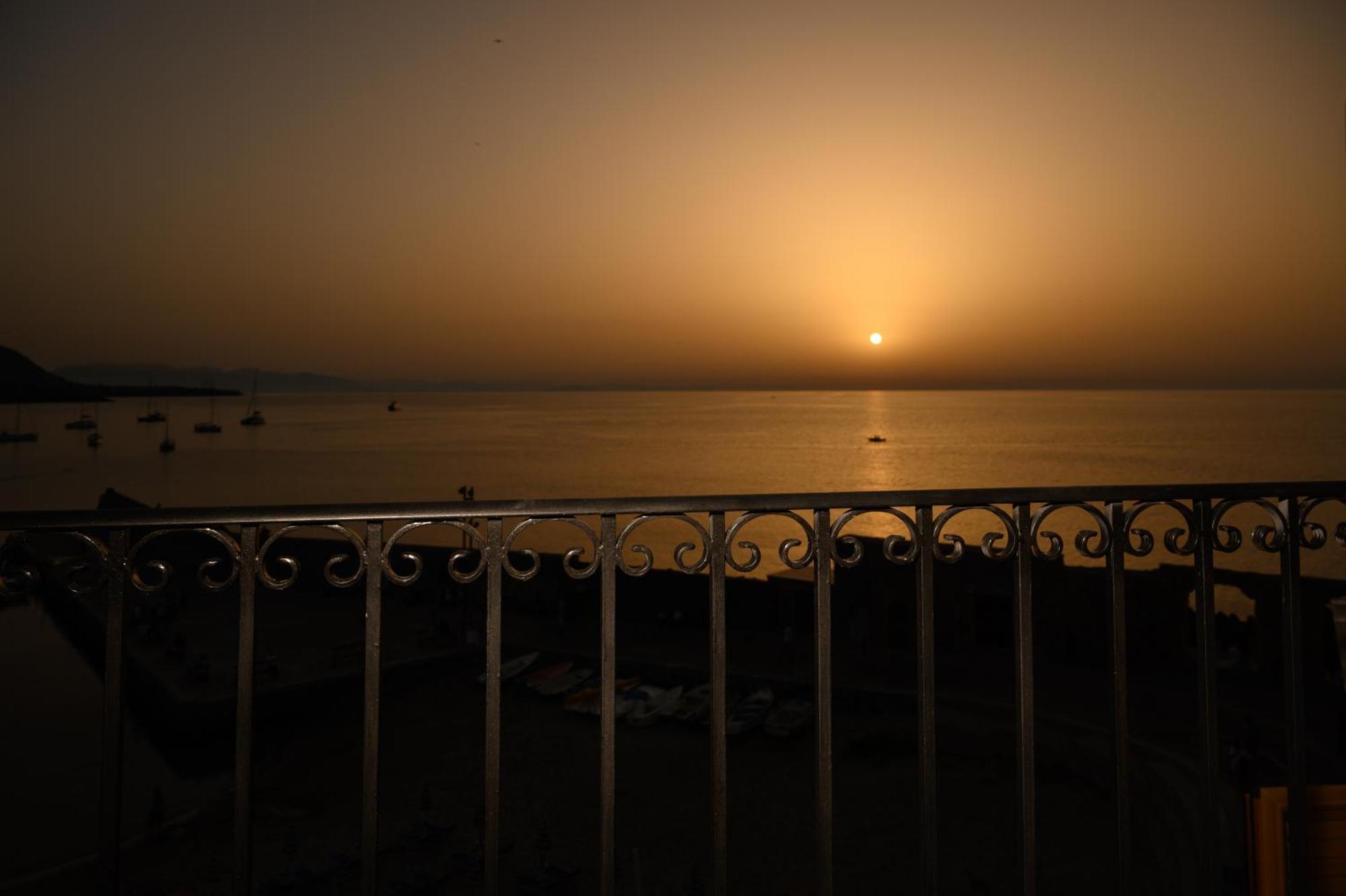 צ'פאלו Casa Vacanze Tramonto Alla Marina מראה חיצוני תמונה