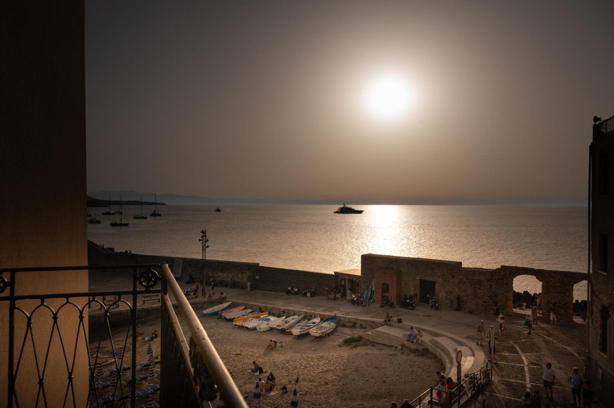 צ'פאלו Casa Vacanze Tramonto Alla Marina מראה חיצוני תמונה